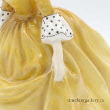 将图片加载到图库查看器，HN2307 Coralie - Vintage Porcelain Figurine by Royal Doulton, circa 1970 (Item# P-9436)-Timeless Gallery

