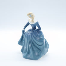 Load image into Gallery viewer, HN2334 Fragrance - classic - Vintage Porcelain Figurine by Royal Doulton, circa 1970 (Item# P-5389)-Timeless Gallery
