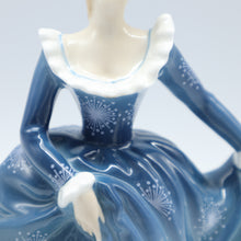 Load image into Gallery viewer, HN2334 Fragrance - classic - Vintage Porcelain Figurine by Royal Doulton, circa 1970 (Item# P-5389)-Timeless Gallery
