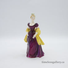 将图片加载到图库查看器，HN2337 Loretta - Vintage Porcelain Figurine by Royal Doulton, circa 1970 (Item# P-8045)-Timeless Gallery
