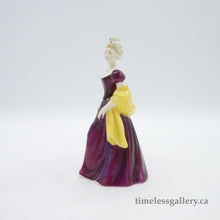 将图片加载到图库查看器，HN2337 Loretta - Vintage Porcelain Figurine by Royal Doulton, circa 1970 (Item# P-8045)-Timeless Gallery
