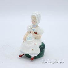 将图片加载到图库查看器，HN2346 Kathy - Vintage Porcelain Figurine by Royal Doulton, circa 1985 (Item# P-8565)-Timeless Gallery
