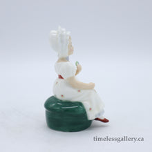 将图片加载到图库查看器，HN2346 Kathy - Vintage Porcelain Figurine by Royal Doulton, circa 1985 (Item# P-8565)-Timeless Gallery
