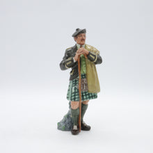 将图片加载到图库查看器，HN2361 Laird - Vintage Porcelain Figurine by Royal Doulton, circa 1970 (Item# P-1760)-Timeless Gallery
