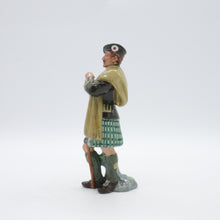 将图片加载到图库查看器，HN2361 Laird - Vintage Porcelain Figurine by Royal Doulton, circa 1970 (Item# P-1760)-Timeless Gallery
