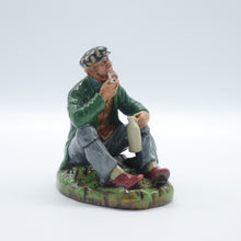 Load image into Gallery viewer, HN2362 Wayfarer - Vintage Porcelain Figurine by Royal Doulton, circa 1970 (Item# P-5679)-Timeless Gallery
