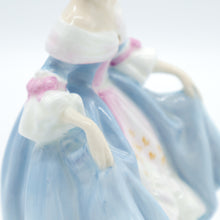 Load image into Gallery viewer, HN2425 Southern Belle - Vintage Porcelain Figurine by Royal Doulton, circa 1990 (Item# P-6793)-Timeless Gallery
