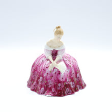 将图片加载到图库查看器，HN2471 Victoria - Popular - Vintage Porcelain Figurine by Royal Doulton, circa 1975 (Item# P-1726)-Timeless Gallery
