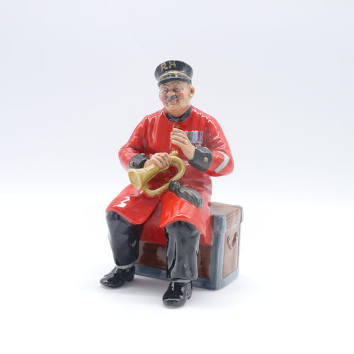 HN2484 Past Glory - Vintage Porcelain Figurine by Royal Doulton, circa 1975 (Item# P-5247)-Timeless Gallery