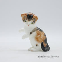 将图片加载到图库查看器，HN2582 Character Kitten On Hind Legs - Vintage Porcelain Figurine by Royal Doulton, circa 1960 (Item# P-5312)-Timeless Gallery
