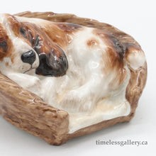 将图片加载到图库查看器，HN2585 Cocker Spaniel - Vintage Porcelain Figurine by Royal Doulton, date 1942 (Item# P-5721)-Timeless Gallery
