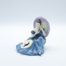 将图片加载到图库查看器，HN2704 Pensive Moment - Vintage Porcelain Figurine by Royal Doulton, circa 1980 (Item# P-6608)-Timeless Gallery
