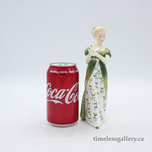 将图片加载到图库查看器，HN2722 Veneta - Vintage Porcelain Figurine by Royal Doulton, circa 1980 (Item# P-9297)-Timeless Gallery

