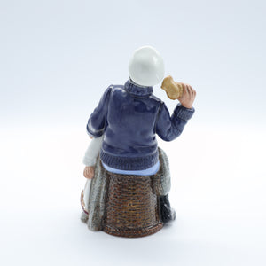 HN2729 Song of the Sea - Vintage Porcelain Figurine by Royal Doulton, dated 1983 (Item# P-5270)-Timeless Gallery