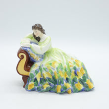 将图片加载到图库查看器，HN2810 Solitude - Vintage Porcelain Figurine by Royal Doulton, circa 1980 (Item# P-7965)-Timeless Gallery
