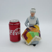 将图片加载到图库查看器，HN2814 Eventide - Vintage Porcelain Figurine by Royal Doulton, circa 1980 (Item# P-7343)-Timeless Gallery
