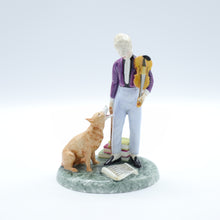 将图片加载到图库查看器，HN2872 Young Master - Vintage Porcelain Figurine by Royal Doulton, circa 1985 (Item# P-5241)-Timeless Gallery
