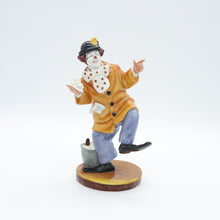 将图片加载到图库查看器，HN2890 Clown - Vintage Porcelain Figurine by Royal Doulton, circa 1980 (Item# P-3377)-Timeless Gallery
