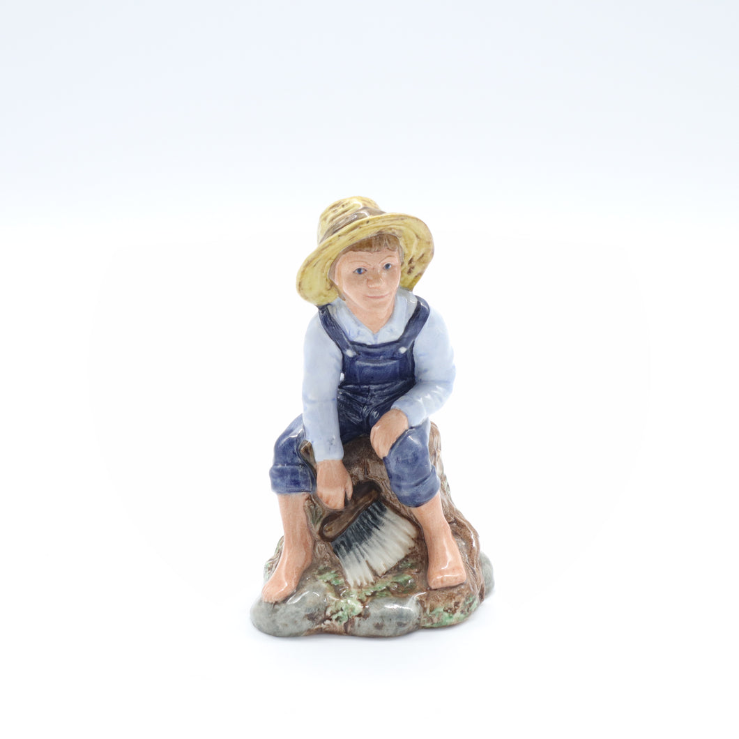 HN2926 Tom Sawyer - Vintage Porcelain Figurine by Royal Doulton, circa 1985 (Item# P-9000)-Timeless Gallery