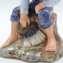 将图片加载到图库查看器，HN2926 Tom Sawyer - Vintage Porcelain Figurine by Royal Doulton, circa 1985 (Item# P-9000)-Timeless Gallery
