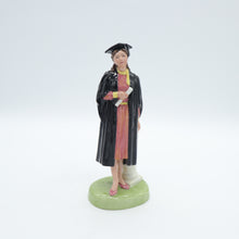 将图片加载到图库查看器，HN3016 Graduate - Girl Version - Vintage Porcelain Figurine by Royal Doulton, circa 1990 (Item# P-5431)-Timeless Gallery
