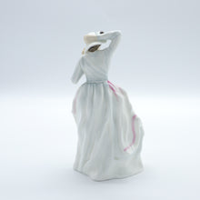 将图片加载到图库查看器，HN3205 Veronica - Vintage Porcelain Figurine by Royal Doulton, circa 1990 (Item# P-5871)-Timeless Gallery
