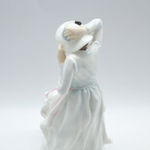 将图片加载到图库查看器，HN3205 Veronica - Vintage Porcelain Figurine by Royal Doulton, circa 1990 (Item# P-5871)-Timeless Gallery
