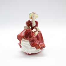 将图片加载到图库查看器，HN3499 Top O’ The Hill - Vintage Porcelain Figurine by Royal Doulton, circa 1995 (Item# P-2610)-Timeless Gallery
