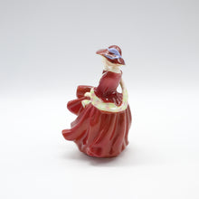 将图片加载到图库查看器，HN3499 Top O’ The Hill - Vintage Porcelain Figurine by Royal Doulton, circa 1995 (Item# P-2610)-Timeless Gallery
