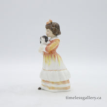将图片加载到图库查看器，HN3696 Faithful Friend - Vintage Porcelain Figurine by Royal Doulton, circa 1995 (Item# P-1528)-Timeless Gallery
