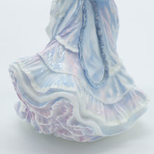 将图片加载到图库查看器，HN3700 Forget Me Not - Vintage Porcelain Figurine by Royal Doulton, circa 1995 (Item# P-4507)-Timeless Gallery
