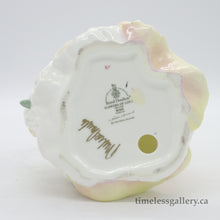 将图片加载到图库查看器，HN3709 Rose - Signed - Vintage Porcelain Figurine by Royal Doulton, circa 1996 (Item# P-1138)-Timeless Gallery
