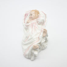 将图片加载到图库查看器，HN3712 New Baby - Vintage Porcelain Figurine by Royal Doulton, circa 2000 (Item# P-1993)-Timeless Gallery
