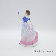 将图片加载到图库查看器，HN4113 Sweet Poetry - Vintage Porcelain Figurine by Royal Doulton, circa 2000 (Item# P-3654)-Timeless Gallery
