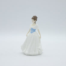 将图片加载到图库查看器，HN4117 Melody - Vintage Porcelain Figurine by Royal Doulton, dated 1999 (Item# P-4915)-Timeless Gallery
