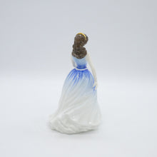 将图片加载到图库查看器，HN4158 Michelle - Vintage Porcelain Figurine by Royal Doulton, circa 2000 (Item# P-2788)-Timeless Gallery
