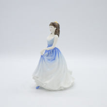 将图片加载到图库查看器，HN4158 Michelle - Vintage Porcelain Figurine by Royal Doulton, circa 2000 (Item# P-2788)-Timeless Gallery
