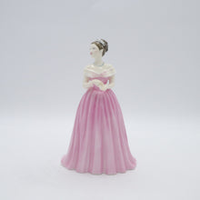 将图片加载到图库查看器，HN4220 Camilla - Vintage Porcelain Figurine by Royal Doulton, circa 2000 (Item# P-8757)-Timeless Gallery
