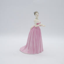 将图片加载到图库查看器，HN4220 Camilla - Vintage Porcelain Figurine by Royal Doulton, circa 2000 (Item# P-8757)-Timeless Gallery
