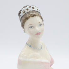 将图片加载到图库查看器，HN4220 Camilla - Vintage Porcelain Figurine by Royal Doulton, circa 2000 (Item# P-8757)-Timeless Gallery
