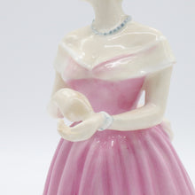 将图片加载到图库查看器，HN4220 Camilla - Vintage Porcelain Figurine by Royal Doulton, circa 2000 (Item# P-8757)-Timeless Gallery
