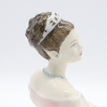 将图片加载到图库查看器，HN4220 Camilla - Vintage Porcelain Figurine by Royal Doulton, circa 2000 (Item# P-8757)-Timeless Gallery
