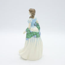 将图片加载到图库查看器，HN4240 Flower of Scotland - Signed - Vintage Porcelain Figurine by Royal Doulton, circa 2000 (Item# P-7465)-Timeless Gallery
