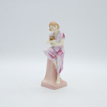 将图片加载到图库查看器，HN4247 Lido Lady - Vintage Porcelain Figurine by Royal Doulton, circa 2000 (Item# P-5563)-Timeless Gallery
