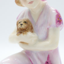 将图片加载到图库查看器，HN4247 Lido Lady - Vintage Porcelain Figurine by Royal Doulton, circa 2000 (Item# P-5563)-Timeless Gallery
