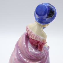 将图片加载到图库查看器，HN728 Victorian Lady - Classic - Vintage Porcelain Figurine by Royal Doulton, circa 1945 (Item# P-2705)-Timeless Gallery
