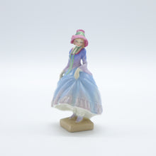 将图片加载到图库查看器，M15 Pantalettes - Rare - Vintage Porcelain Figurine by Royal Doulton, circa 1940 (Item# P-3142)-Timeless Gallery
