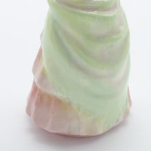 将图片加载到图库查看器，M1 Victorian Lady - Rare - Vintage Porcelain Figurine by Royal Doulton, circa 1940 (Item# P-7000)-Timeless Gallery

