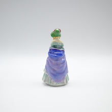 将图片加载到图库查看器，M2 Victorian Lady - Vintage Porcelain Figurine by Royal Doulton, dated 1941 (Item# P-5424)-Timeless Gallery
