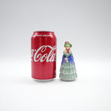 将图片加载到图库查看器，M2 Victorian Lady - Vintage Porcelain Figurine by Royal Doulton, dated 1941 (Item# P-5424)-Timeless Gallery
